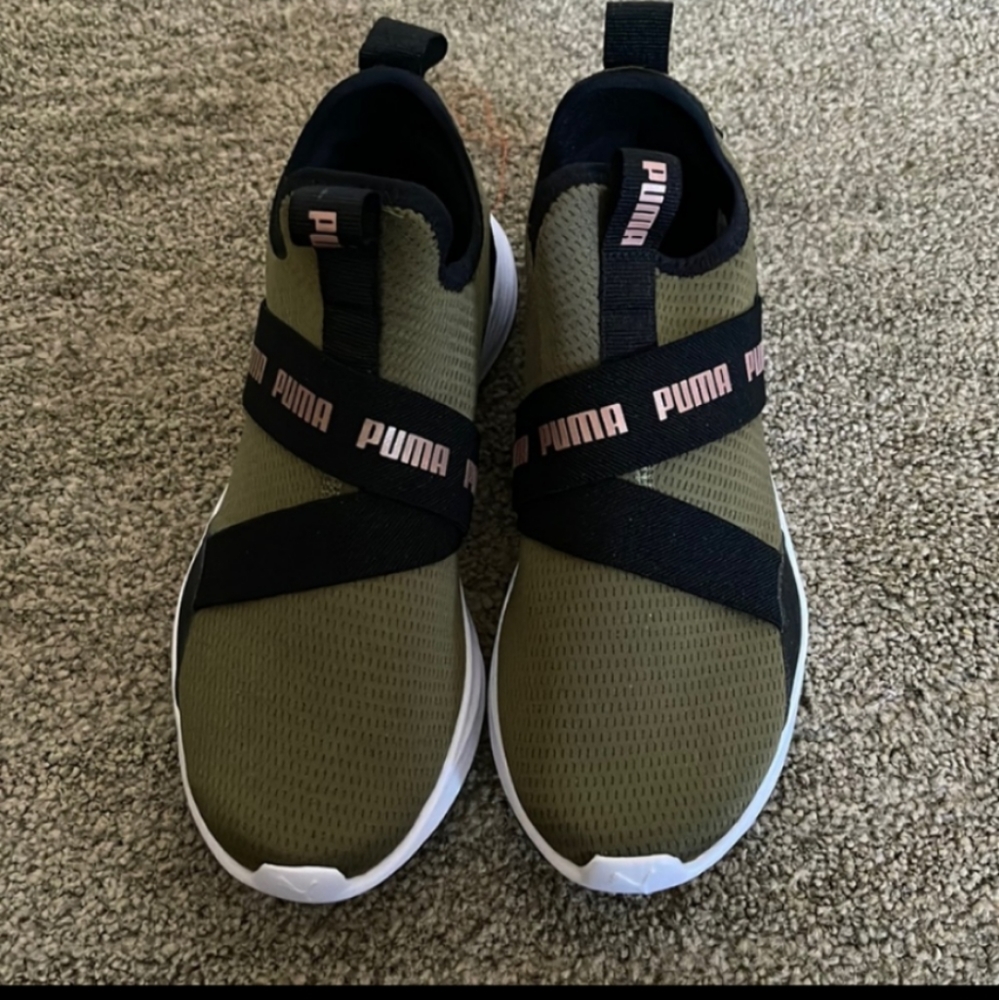Puma Sneakers size 7